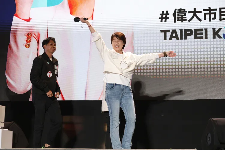 黃珊珊未露敗選神情。陳明中、翁玉信攝