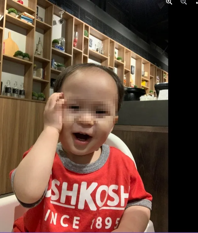 新北市男童恩恩，父親質疑因為疫情期間延誤送醫，導致兒子送命，質疑侯友宜迄今還再掩蓋真相。引自恩恩爸臉書