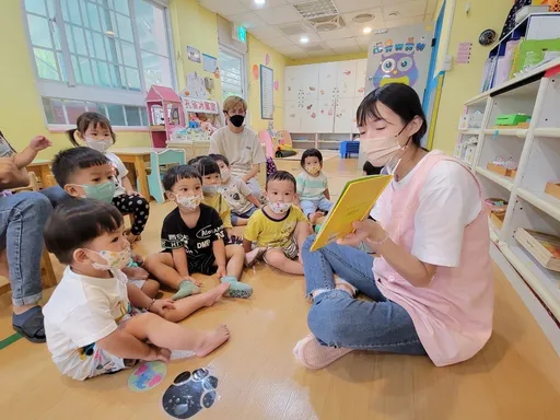 高雄育兒PK|陳其邁拋「放心生安心托」 柯志恩:生越多補助越多