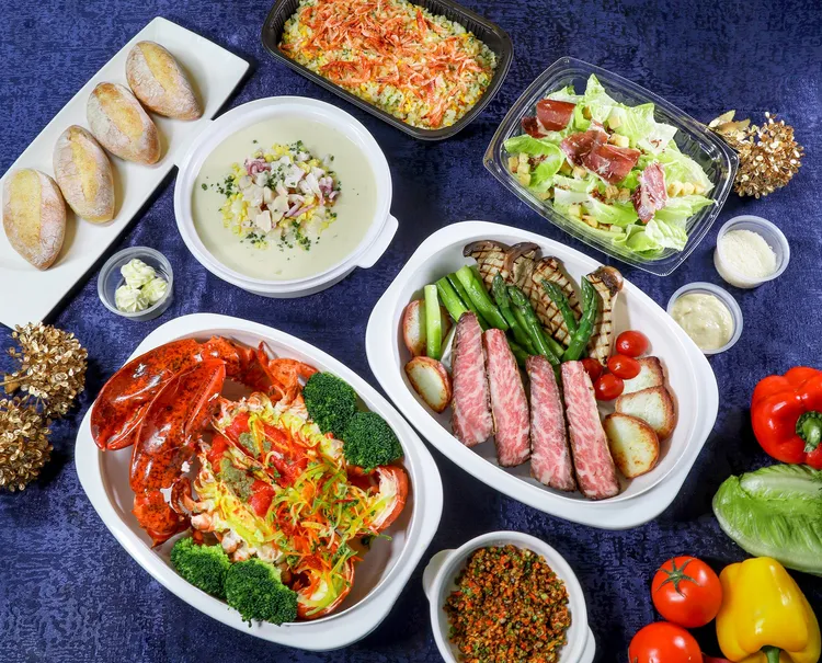 西式年菜外帶，海陸4人分享餐6,888元起。長榮桂冠酒店（台中）提供