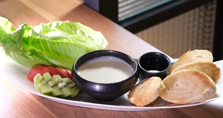 時蔬軟法佐起司豆腐，220元。陳志淵攝