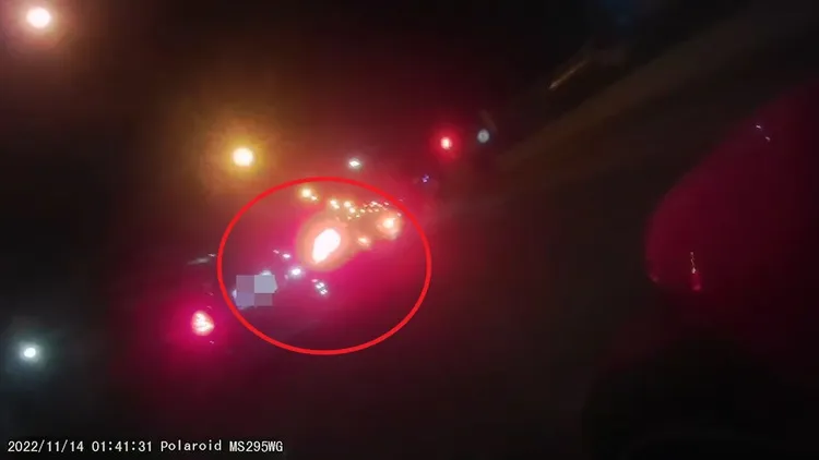 轎車從內側驟然切至外側。翻攝自臉書社團我是五股人