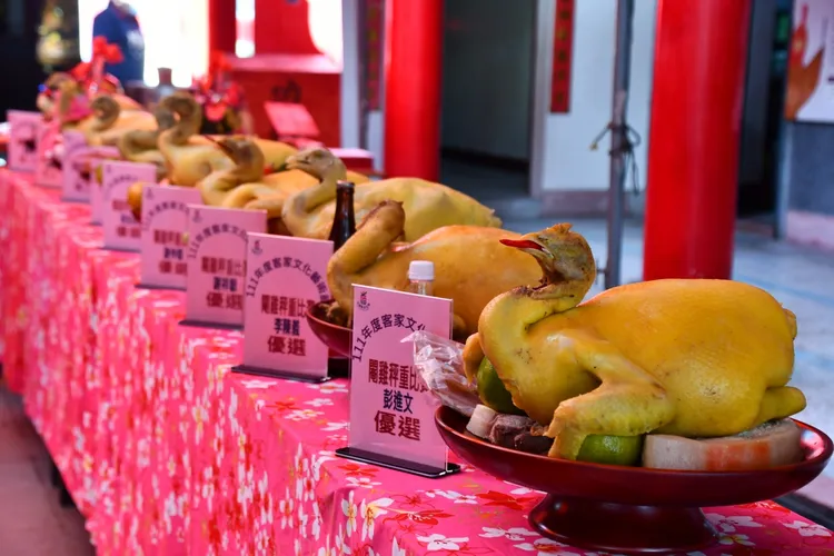 閹雞創意擺盤。吉安鄉公所提供