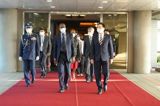 聖露西亞與我復交15年　蔡總統明軍禮迎接皮耶總理