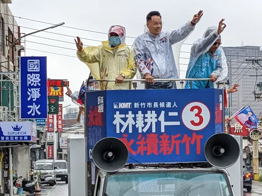 林耕仁風雨無阻掃街 全力訴求「新竹人決定自己的未來」