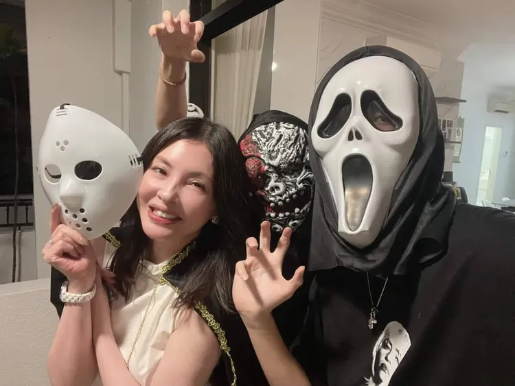 何如芸和兒子們一起度過萬聖節。翻攝何如芸臉書
