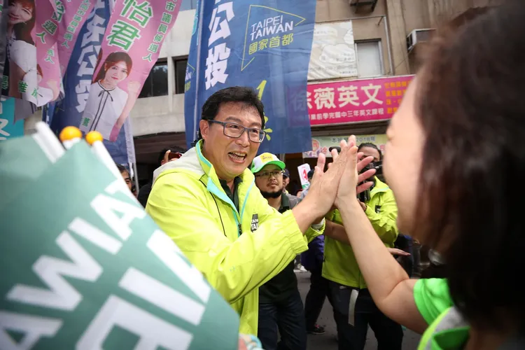 廖達琪說，地方大選請辭立委是要呼籲選民堅定投票，但沒有辦法拓票。引自姚文智臉書