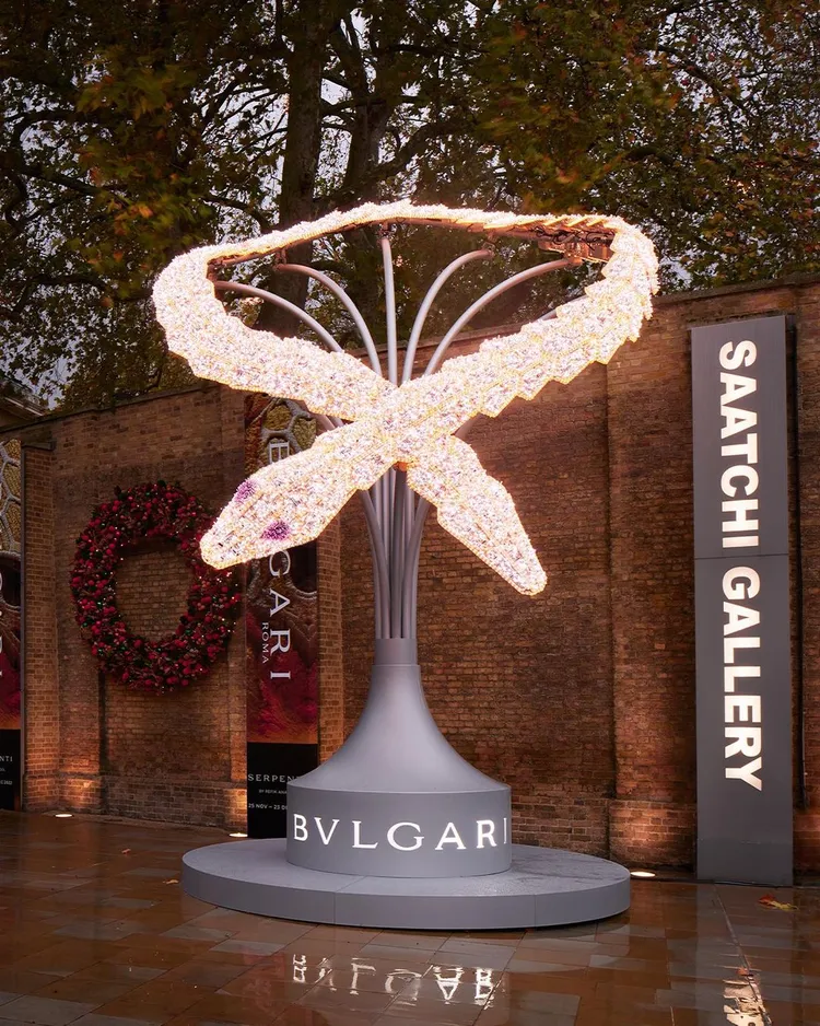 Serpenti by Refik Anadol展覽以寶格麗標誌性的Serpenti系列為主題。翻攝bulgari IG