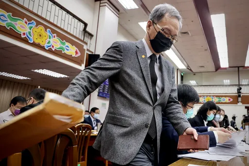 高端合約全文公開有望！立委提案要求　薛瑞元：將討論解密
