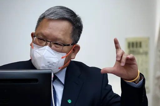 台股續挫立委問國安基金該加碼? 財長:目前還在2000億範圍內操作