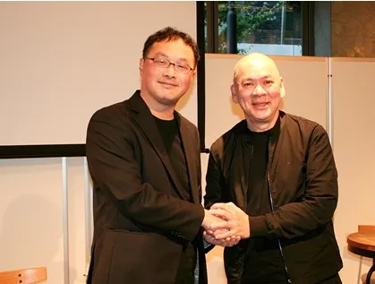 深田晃司（左）上周才和台灣名導蔡明亮在東京見面談電影。海鵬影業提供