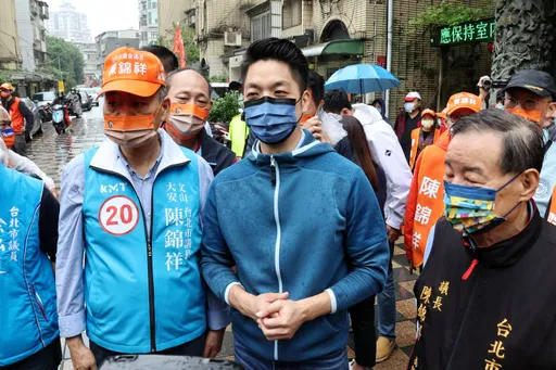 蔣萬安跑行程大遲到 媒體雨中乾等20分「被放鳥」