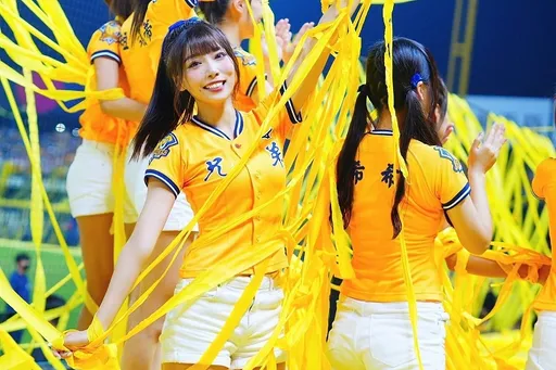 比兄弟更早3連霸的辣個女人　黃衫軍封她「勝利女神」膜拜