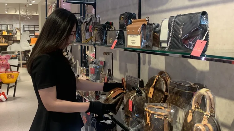 林珊榆體恤年輕小資族的經濟能力，推12期分期零利率，讓小資族也能無負擔擁有精品。曾雪蒨攝