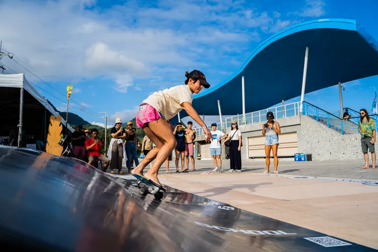 衝浪翹翹板體驗。台東縣府提供