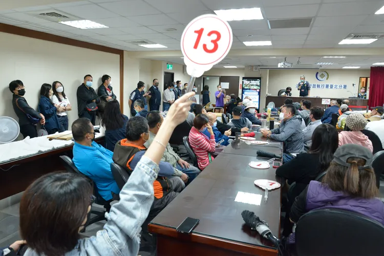 民眾競標 BMW。行政執行署台北分署提供