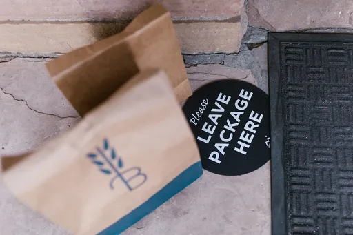 沒勾選「要餐具」外送竟沒附碗 她怒譙「爛死!」網分兩派爭論