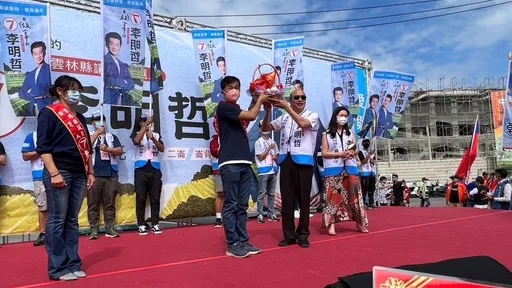 韓國瑜回娘家!同框李佳芬站台挺妻舅 女神韓粉「追星」到雲林