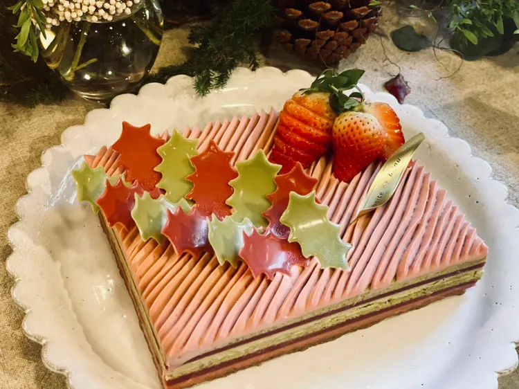 喜歡爽口甜點勝過濃郁口感的話，「草莓奇想開心果」是不錯的選擇。曾仲葳攝