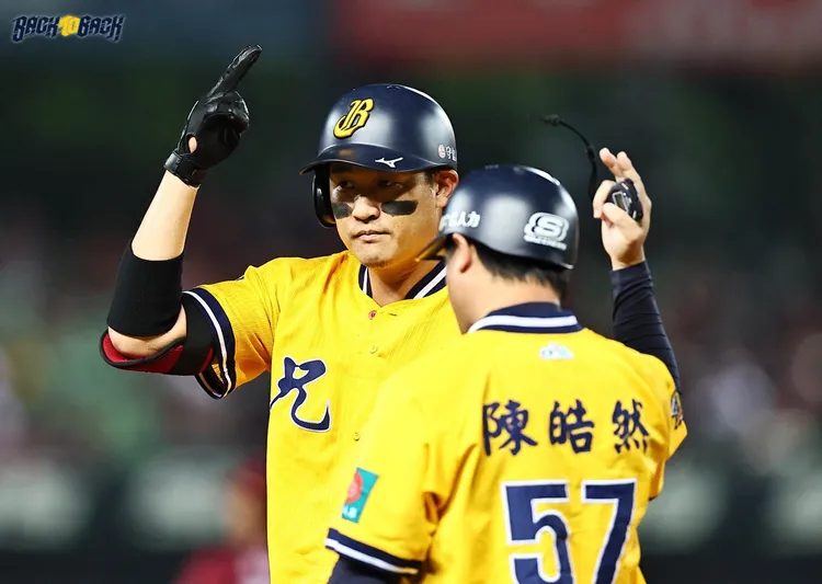 許基宏敲回第一分。中信提供