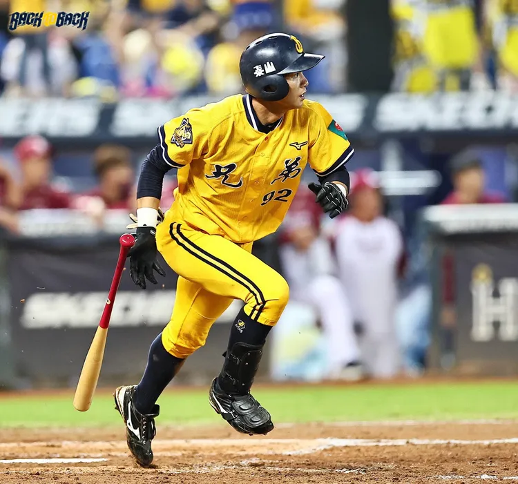 兄弟岳政華台灣大賽狀況火熱。兄弟提供