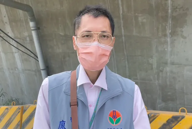 苗栗縣府地用科長廖文正說，縣府是針對違規砂石場「行為人」裁罰。讀者提供