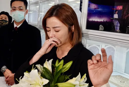 王瞳失去艾成瘦成紙片人　能戒安眠藥竟因「哭著哭著就睡著了」