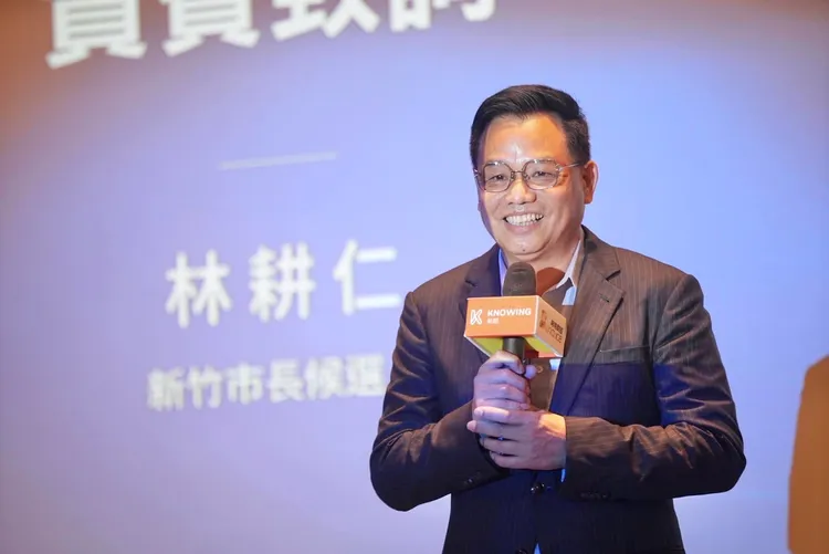 林耕仁近來砲火猛攻高虹安，除了對她提出5項質疑，也緊咬她任用男友擔任立院公費助理涉嫌詐領助理費一案。翻攝自林耕仁臉書