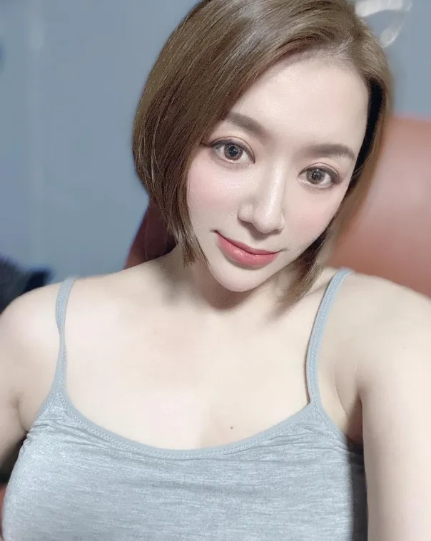 李妍瑾作风直率,谈感情也是。引自李妍瑾脸书