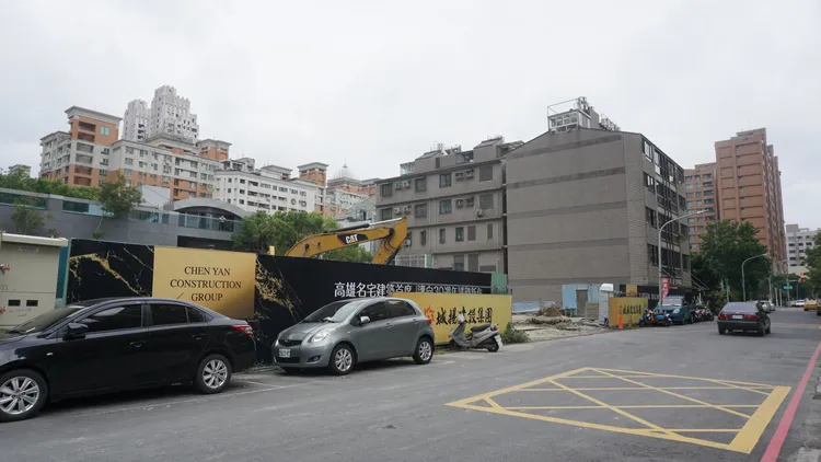 鼓山區因有美術館與農16兩大豪宅聚落，今年地價均價突破單坪百萬元。葉家銘攝