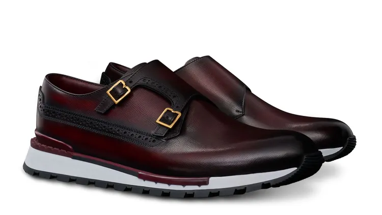 Fast Track聖埃米利翁酒紅色運動鞋，5萬5500元。品牌提供