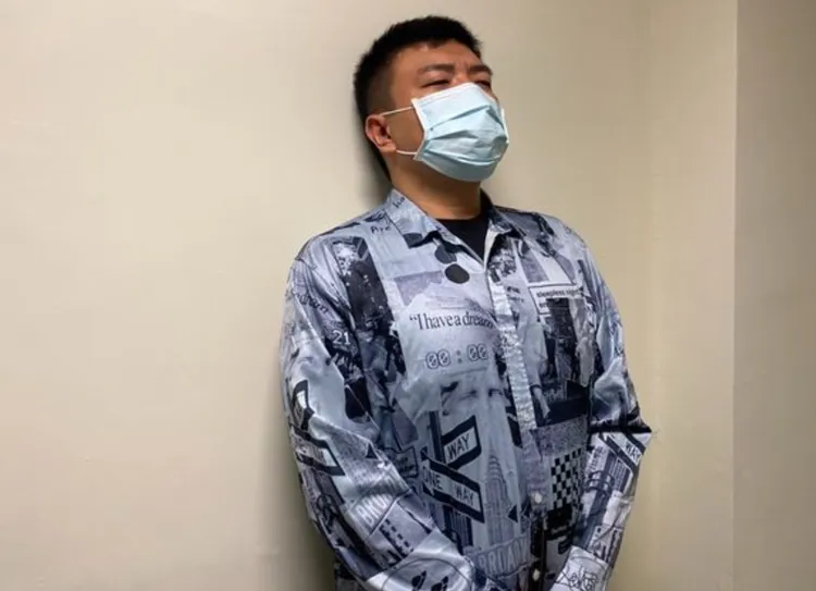 警方昨晚逮捕綽號「茶董」的35歲陳姓嫌犯。翻攝畫面