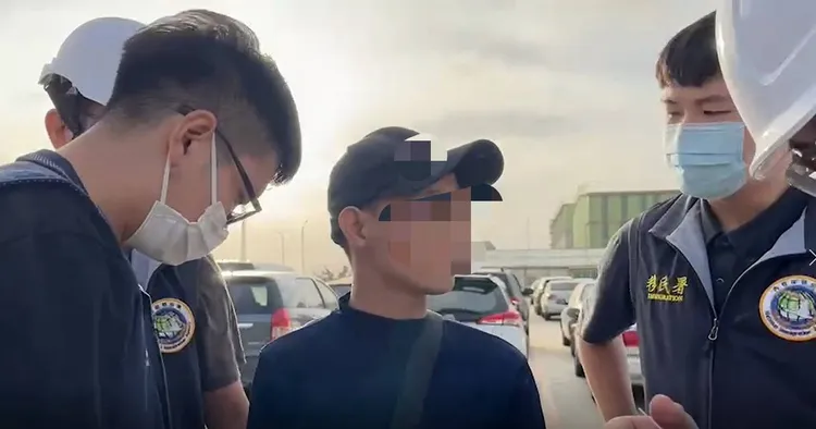 查緝人員逮捕非法移工。彰化縣專勤隊提供