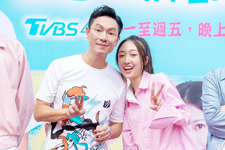 謝祖武和王敏淳劇中是父女。TVBS提供