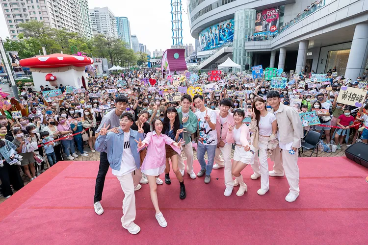 《機智校園生活》演員群今南下高雄舉辦見面會。TVBS提供