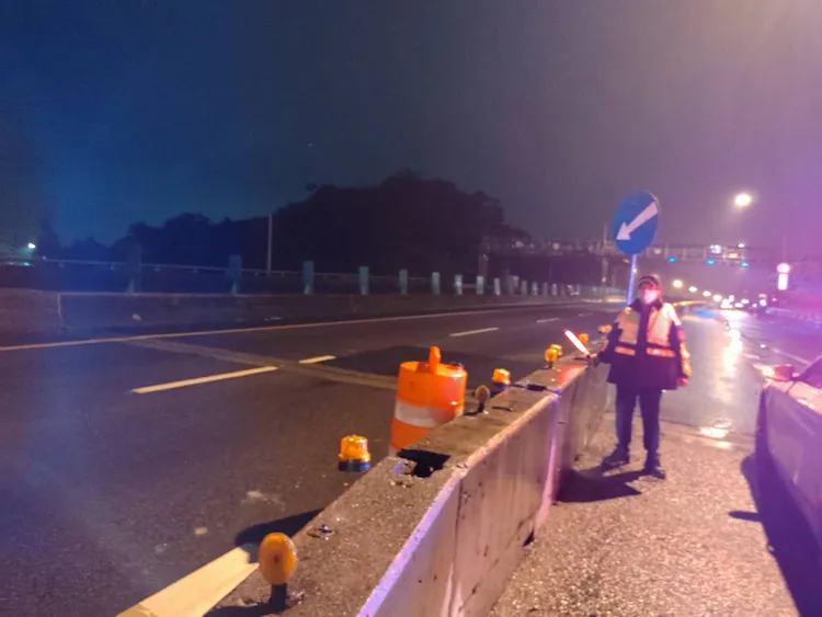 今天凌晨3時許，國道1號南向10.1公里主線通行。警方提供