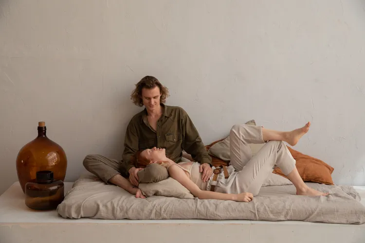 失婚族換了新床墊，不僅容易送走不愉快的回憶，也有助於發展新戀情。取自Pexels