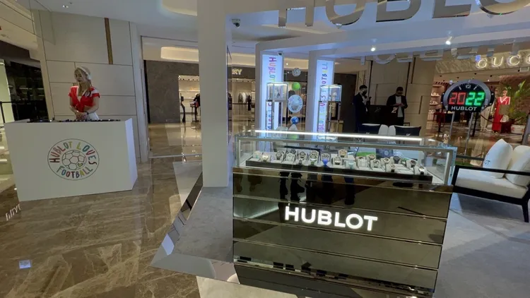 2022 FIFA卡達世界盃官方時計Hublot 宇舶，在漢神百貨設世足快閃店。侯昌騰攝