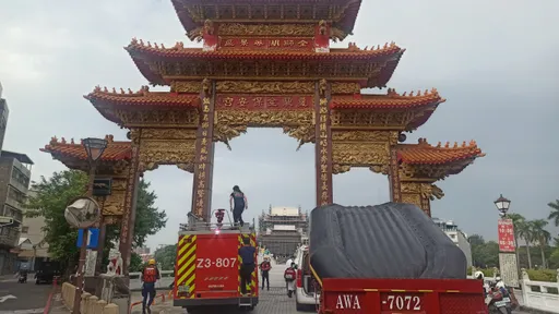 高雄又浮屍！金獅湖女性漂水面　無證件身分待查