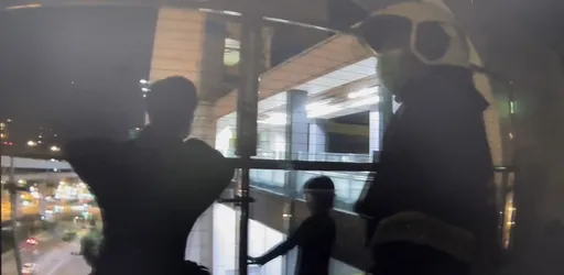 北市女三創園區墜樓 警消鋪充氣軟墊救她一命