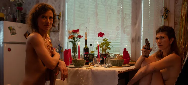 《情慾二重奏》其中一段三角關係中的正宮與小三，發展出乎意料。翻攝imdb