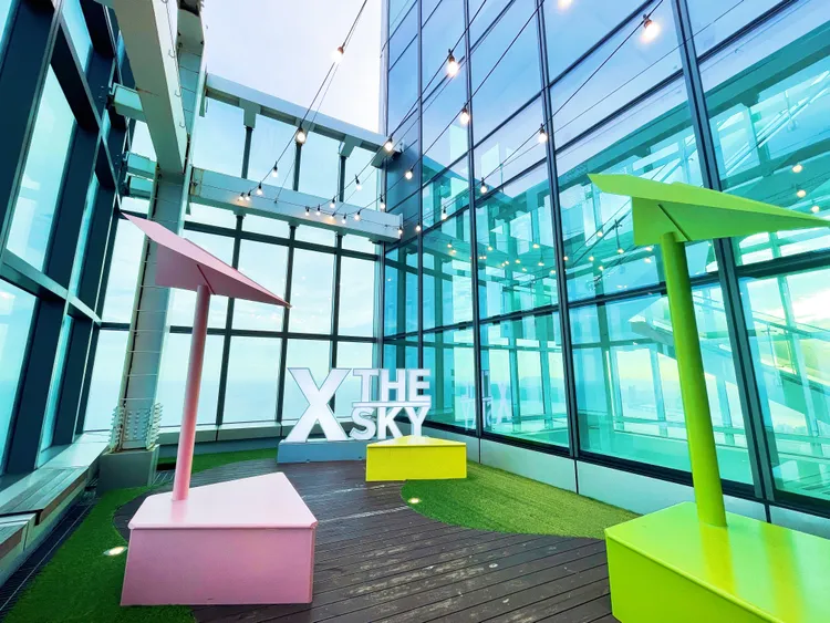 觀景台設有許多拍照打卡點。黃盈甄攝