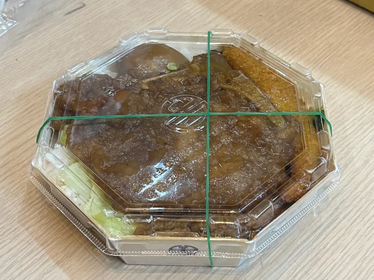 台鐵八角便當。台鐵提供