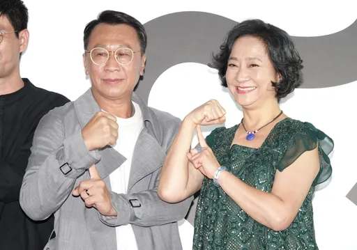 游安順硬上楊麗音竟走光 保護套掉落「小鳥出籠」被吐槽難看