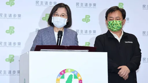 「作爛下台超越抗中保台」 漂浪島嶼:民進黨破口在論文、疫情和側翼