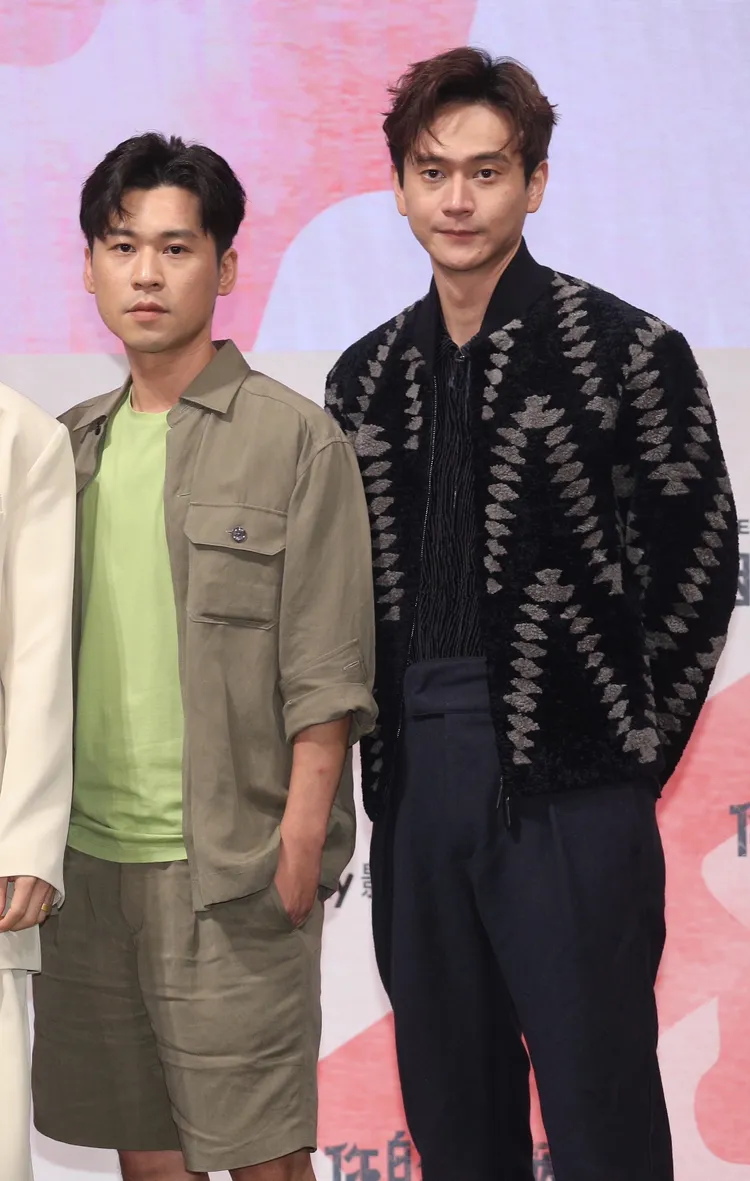 劉冠廷（右）和黃迪揚在戲裡是高中同學。陳明中攝