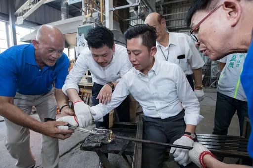 稱新竹產矽網炸鍋!林智堅認口誤遭放大 卻向「她」道歉了