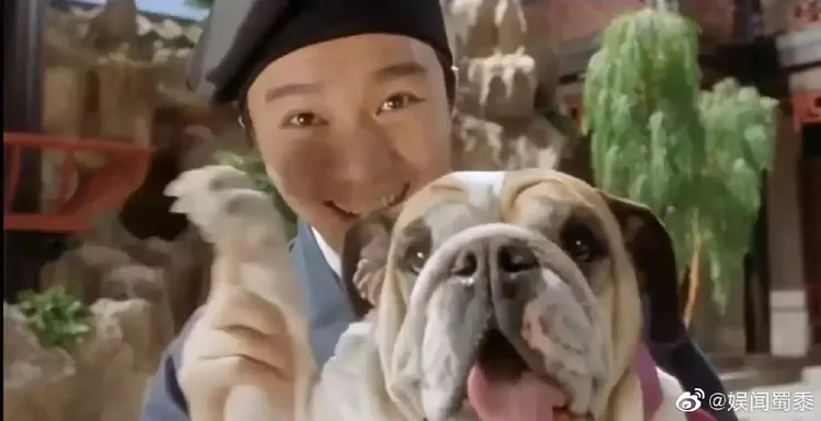 周星馳是出了名的愛狗人士。翻攝自娛聞蜀黍微博