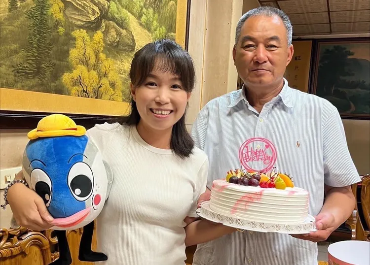 謝舒凡和父親謝財旺。取自臉書