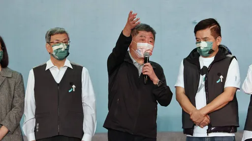 陳時中大敗 ！ 他潛伏側翼群組曝「超崩潰現場」：某牙醫群組砲聲隆隆